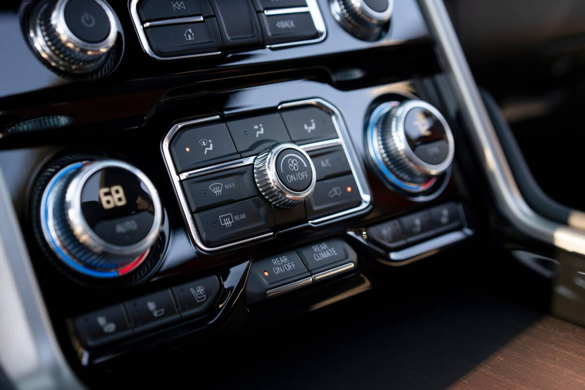 Toyota Sequoia 4dr SUV